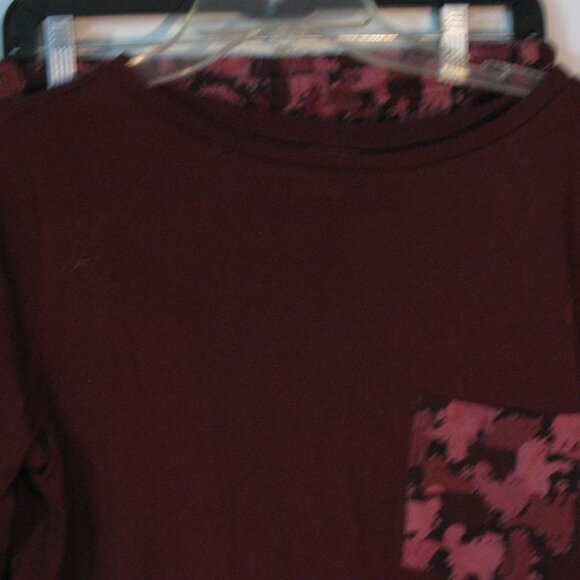 Cat Sleepwear Set NWT $80 Medium Cats Kittens Top & Pajama Pants Burgandy Wine - Picture 2 of 9